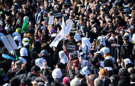 Diiyarbakır'daki Cenaze Töreninde Barış Mesajları 14