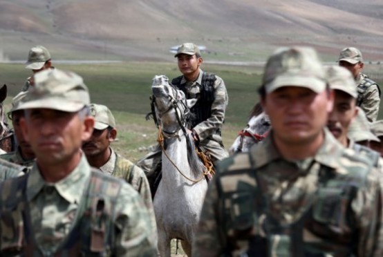 Van'daki Kırgız süvari birliği 4