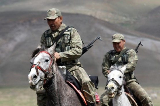 Van'daki Kırgız süvari birliği 9