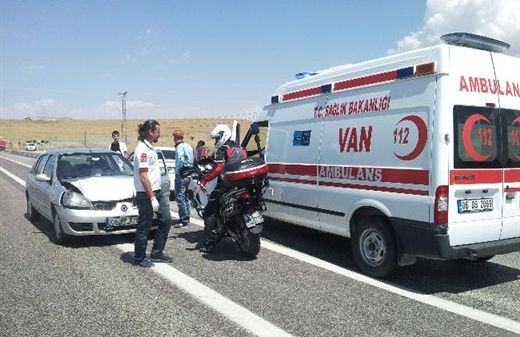 Van'da 2 Trafik Kazası 5 Yaralı 5
