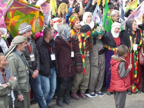 2015 Van Newrozu'nda karaler! 53