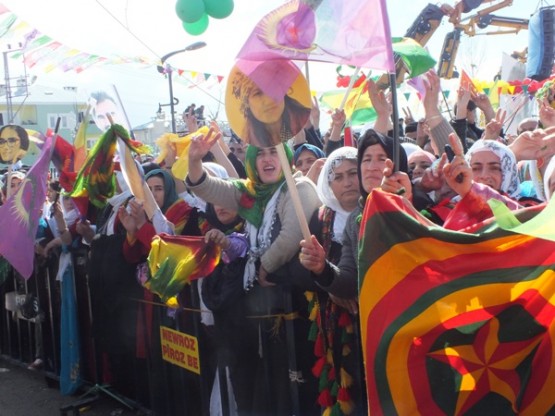 2015 Van Newrozu'nda karaler! 90