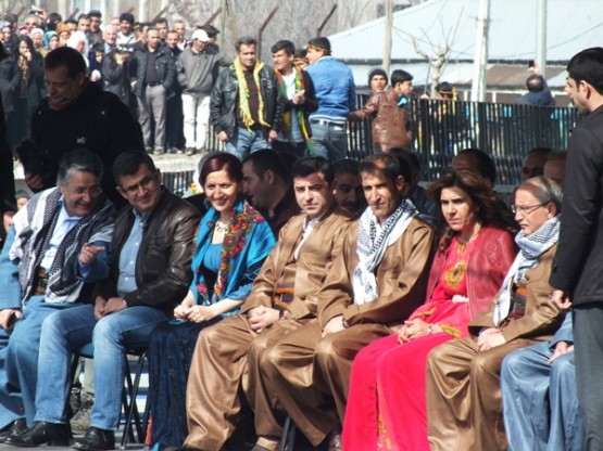 2015 Van Newrozu'nda karaler! 104