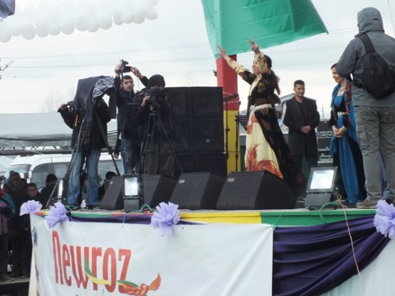 2015 Van Newrozu'nda karaler! 111