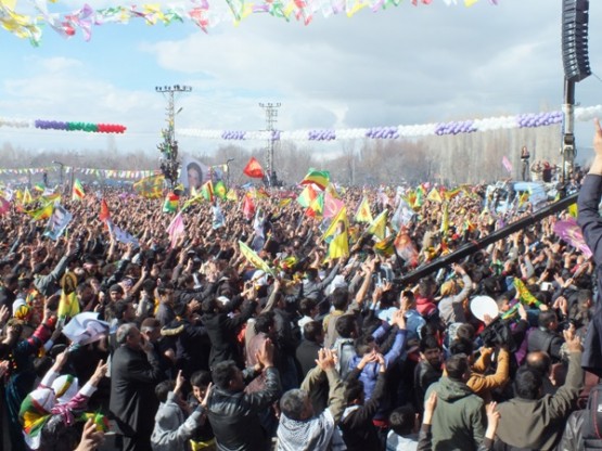 2015 Van Newrozu'nda karaler! 143