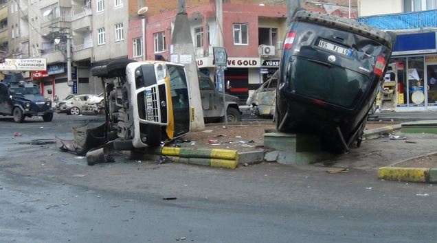 Bağlar'da yakılan araçlar 5