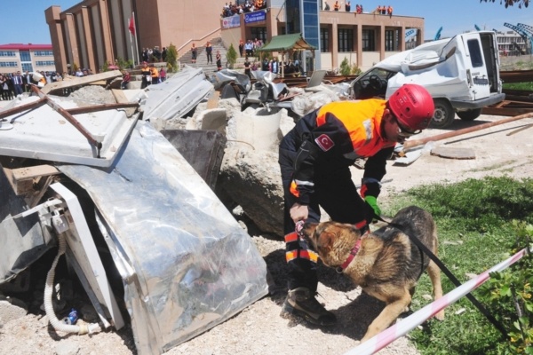 Van’da deprem farkındalığını geliştirme sempozyumu 13