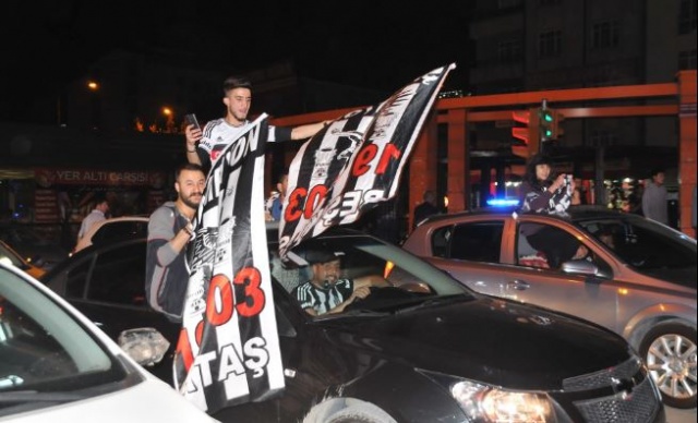 Van'da Beşiktaş'ın şampiyonluk kutlaması 1