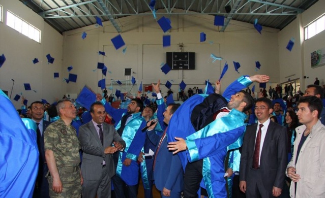 Erciş MYO'da mezuniyet töreni 4