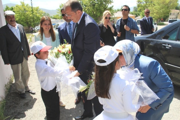 Muradiye’de yeni Gençlik Merkezi açıldı 3