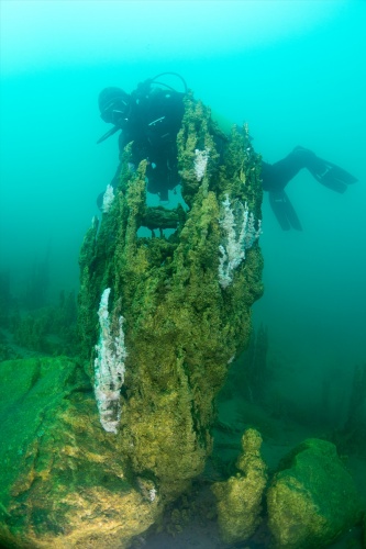 Van Gölü'nde 20 metrelik dikitler bulundu 15