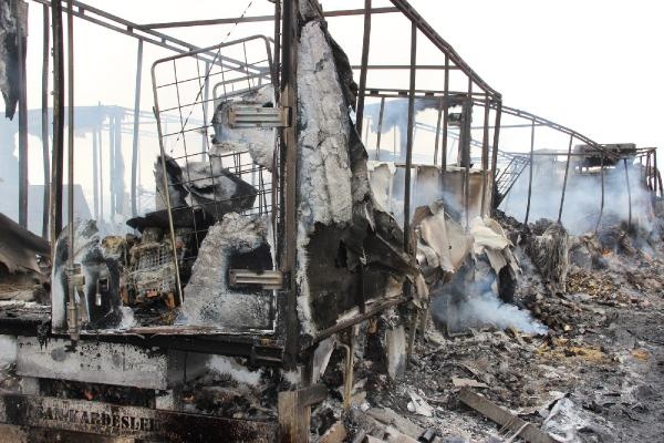 Tendürek'te yakılan araçlar hurdaya döndü 7