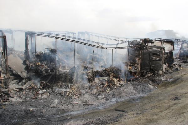 Tendürek'te yakılan araçlar hurdaya döndü 8