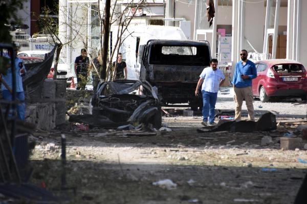 Van'da bombalı saldırı 11