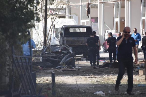 Van'da bombalı saldırı 8