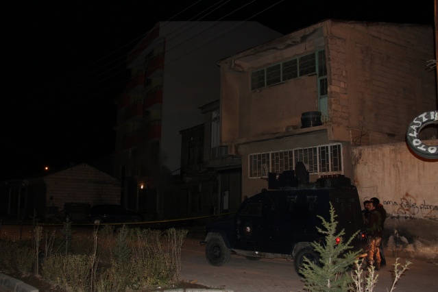 AK Parti ilçe binasına bombalı saldırı yapıldı 2