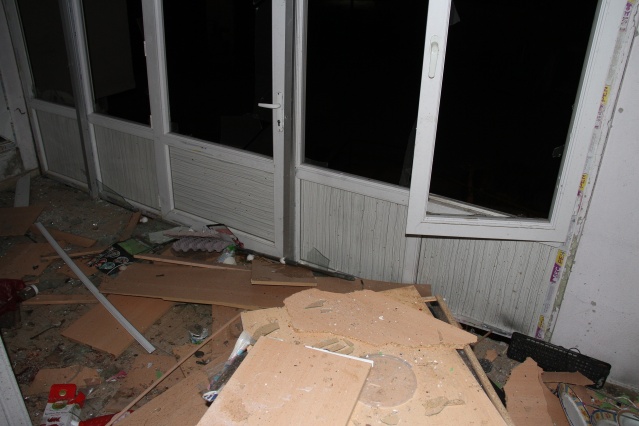 AK Parti ilçe binasına bombalı saldırı yapıldı 7