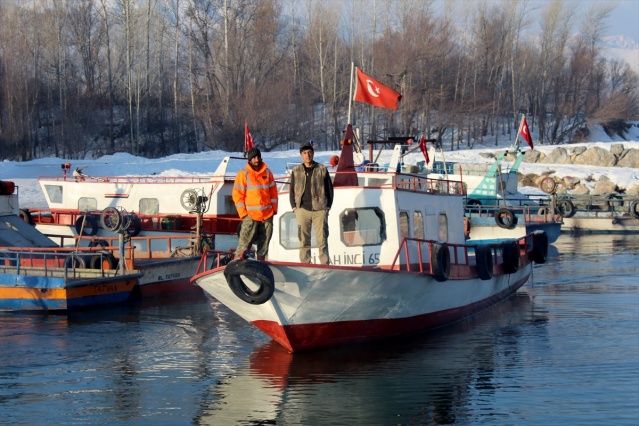 Van Gölü'nde "ekmek mücadelesi" 10