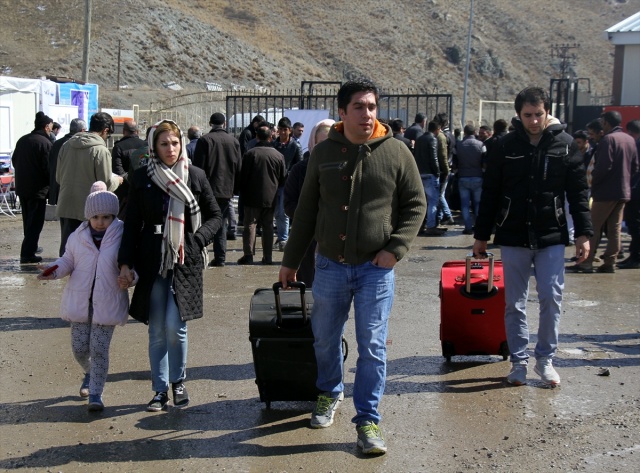 İranlılar nevruz tatili için Van'a akın etti 2