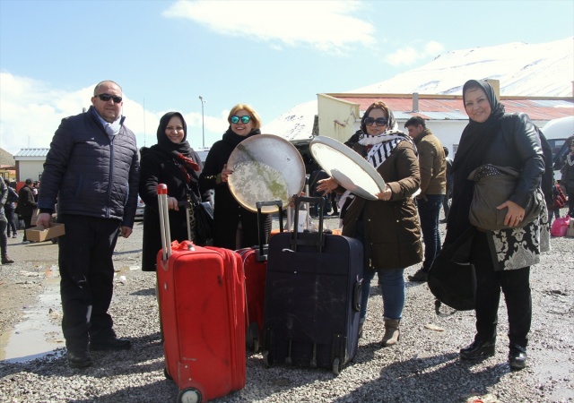 İranlılar nevruz tatili için Van'a akın etti 11