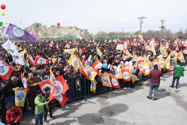 Van'da nevruz çoşkuyla kutlandı 7