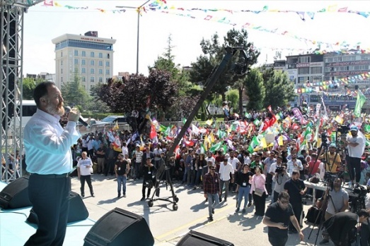 HDP final mitingini Van'da yaptı 3