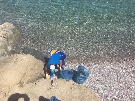 Tuşba Belediyesi’nden sahil temizliği 6