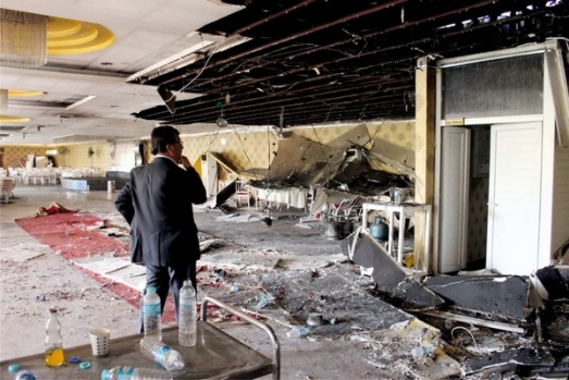 Türkmenoğlu, yangında hasar gören iş yerlerini ziyaret etti 5