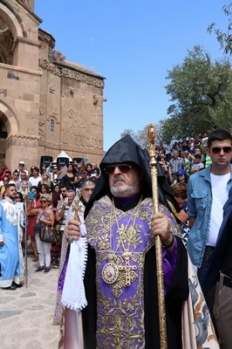 Bakan Ersoy Akdamar'da yapılan Ermeni ayinine katıldı 17