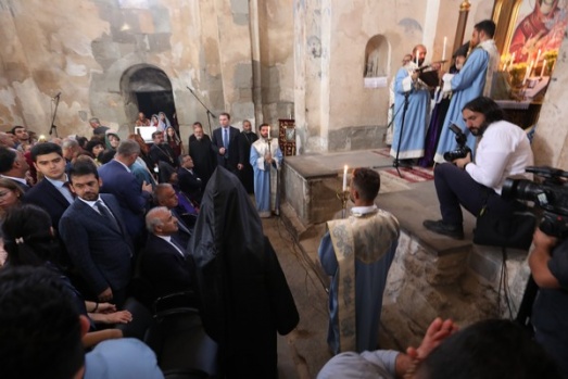 Bakan Ersoy Akdamar'da yapılan Ermeni ayinine katıldı 3