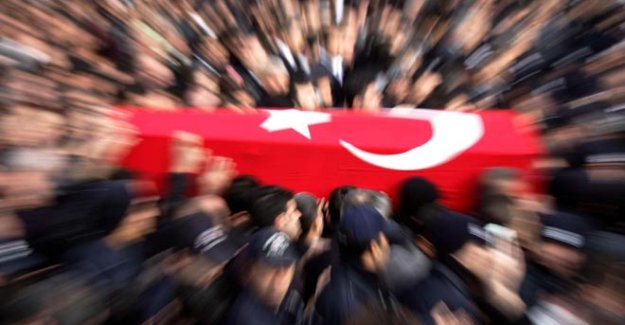 Van'da şehit olan Ahmet Çam Çubuklu'da annesine acı haber verildi
