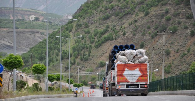 Tunceli-Erzincan karayolu kapatıldı!