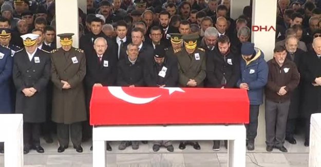 Şehit uzman çavuş Kılıç'ın baba evinde yas var