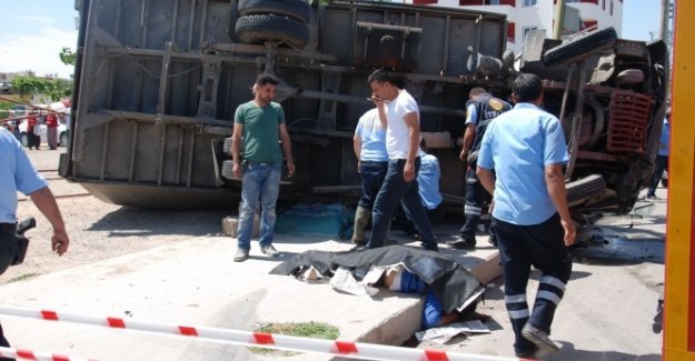 Tarsus'daki kazada Ali İhsan Köse ve İbrahim Yanardağ yaşamını yitirdi