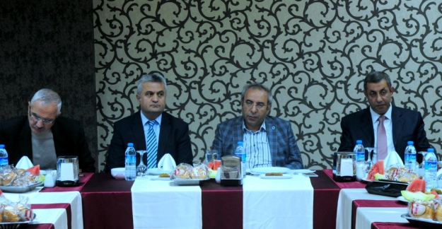 YUBUK’a destek olan hayırseverlere teşekkür belgesi verildi‏ - Van Haber