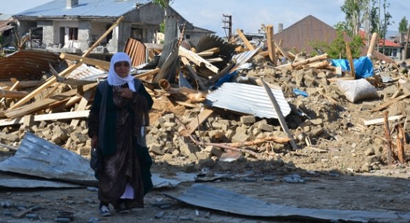 Yüksekova'da evi yıkılana ne kadar yardım yapılacak?
