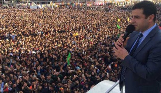 CANLI YAYIN!HDP Eş Başkanı Selahattin Demirtaş Bakırköy'de konuşuyor izle