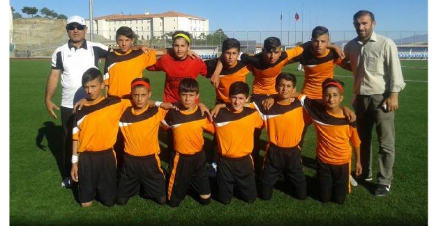 İpekyolu Belediyespor U13 futbol takımı finale doğru