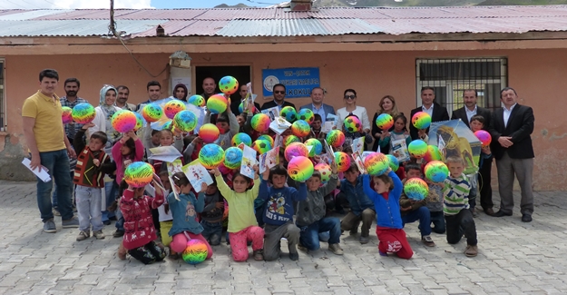 VEDAŞ’tan öğrencilere karne hediyesi