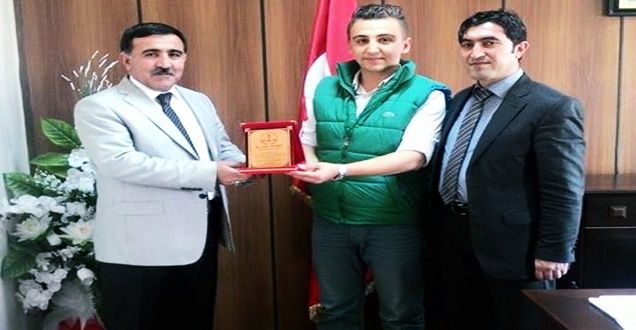 Müdür Atay'dan Polis Memuru Kuşku'ya Plaket!