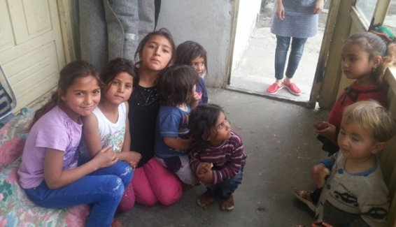 Din Gönüllüleri İlim İrfan Derneği yetimleri sevindirdi