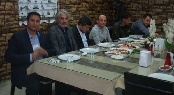 Ak Parti İlçe Başkanlığından İftar Yemeği