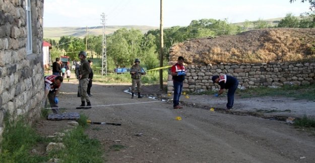 Ağrı'da kardeşlerin arazi kavgasında Reis Demir ve kızı Songül Demir öldü