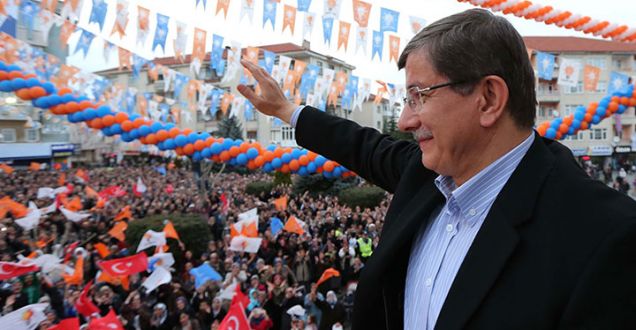 Karabük Ak Parti mitingini kesintisiz webden izle!Davutoğlu halka hitap ediyor