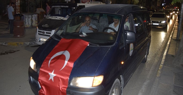 Gıda, Tarım ve Hayvancılık İl Müdürlüğü’nden darbeye konvoylu protesto