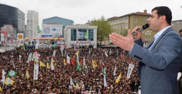 HDP Muğla mitingini keisntisiz webden seyret!Demirtaş halka hitap ediyor