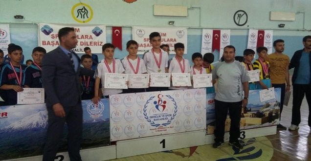 Vanlı Badmintonculardan büyük başarı!