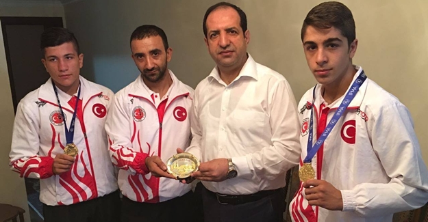 Dünya şampiyonu sporculardan Bakan Yardımcısı Çiftci’ye ziyaret