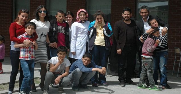 Öğretmen ve Kuaför çalışanlarından örnek davranış!