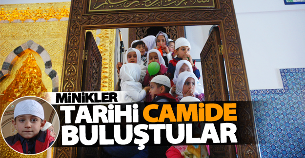 Kadınlar ve çocuklar asırlık camide buluştu